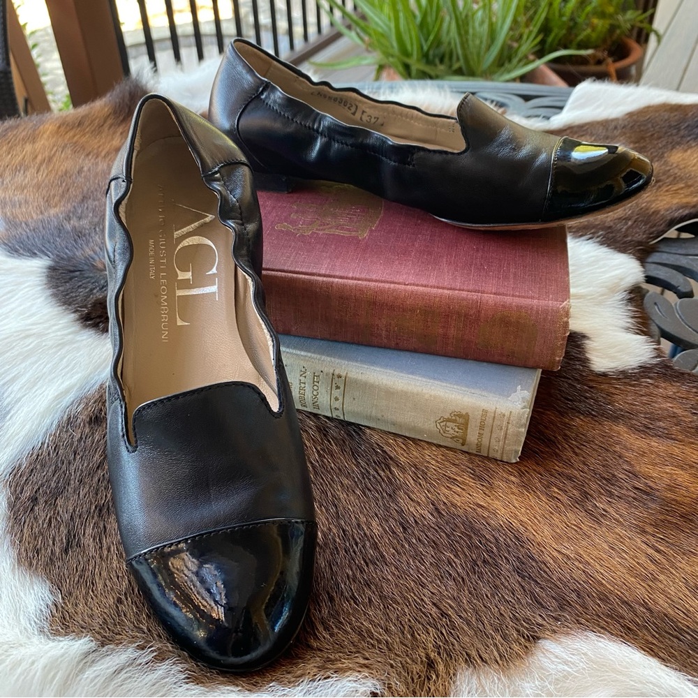 AGL Black Leather Ballet Flat with Patent Leather Toe SZ 37